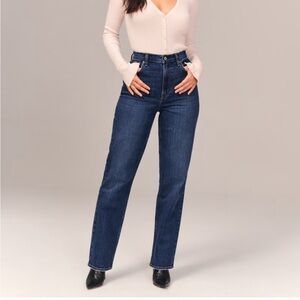 Abercrombie Curve Love Ultra High Rise 90’s Straight Jean